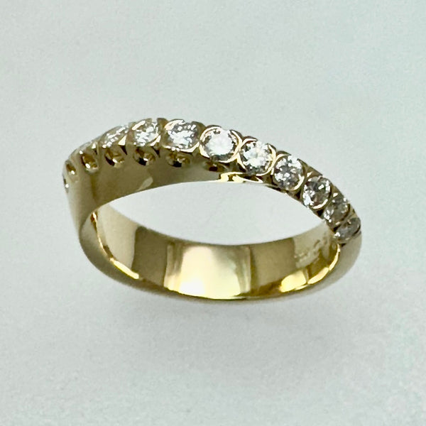 Möbius Ring with French Set Diamonds