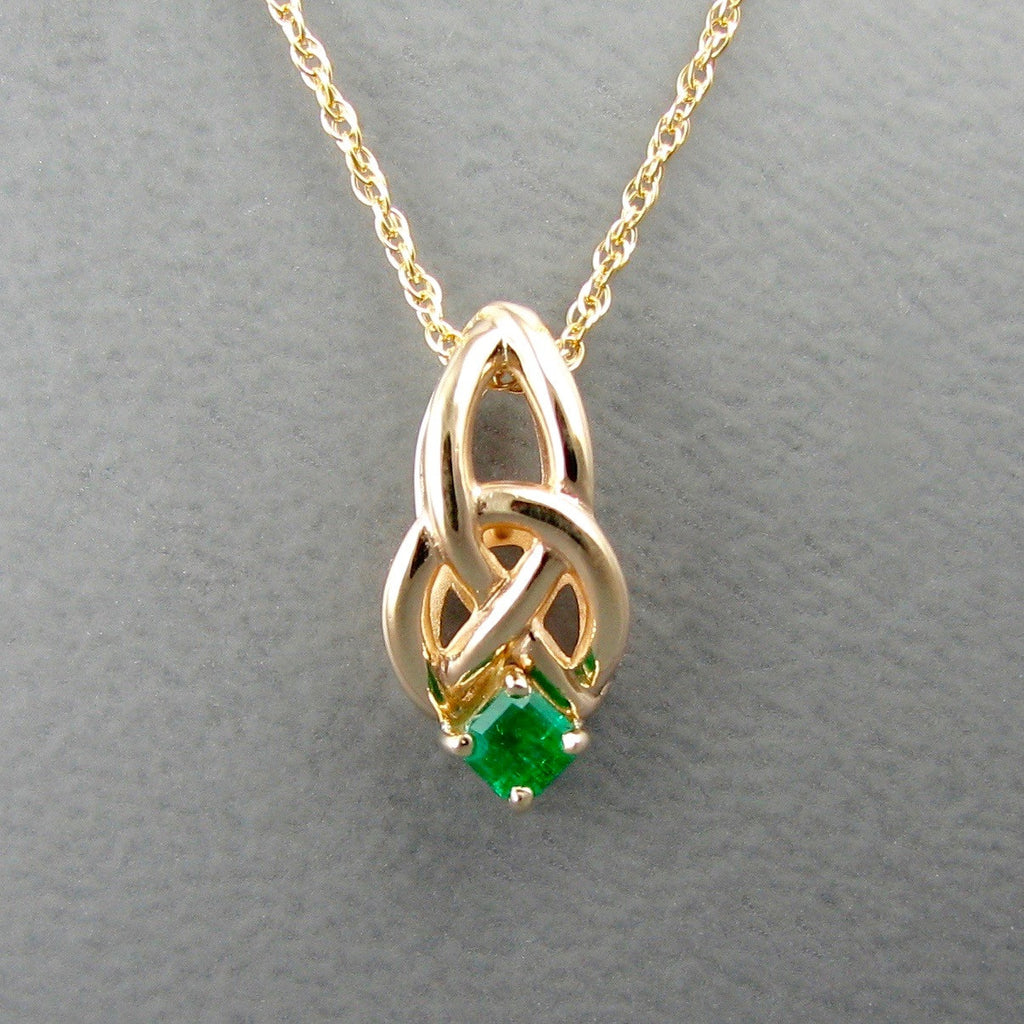 Celtic Blessing Knot ,Outlander Jewelry, Celtic Ring, Celtic Knot Ring, Celtic Designs, Celtic forms, Celtic Jewelry, Celtic Torc, Celtic Torque, Celtic Designs, Celtic Jewelery, Celtic Wedding Ring, Celtic Trinity Knot, Celtic Symbols, Celtic Crosses, Celtic Waterhorse, Celtic Pendants, Celtic Necklaces 